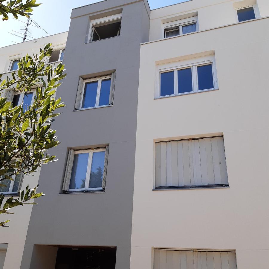 Le Phenix A Internet Haut Debit & Parking Dijon Exterior photo