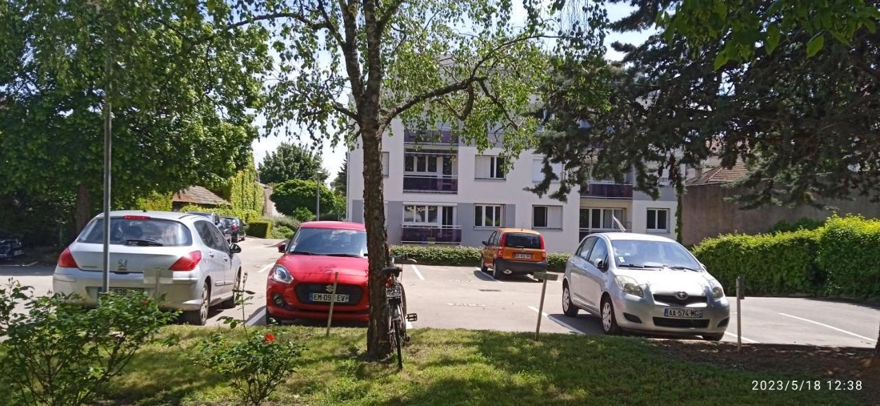 Le Phenix A Internet Haut Debit & Parking Dijon Exterior photo
